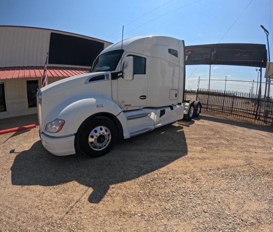 
								Used 2020 Kenworth T680 Sleeper in San Antonio Texas full									