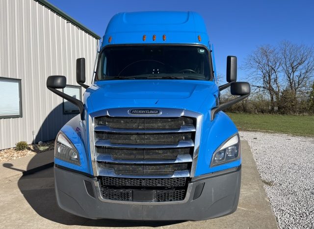 
								Used 2021 Freightliner Cascadia Sleeper in Kansas City Misuri full									