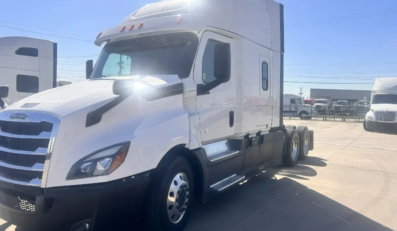 
								Used 2020 Freightliner Cascadia Sleeper in Houston Texas full									