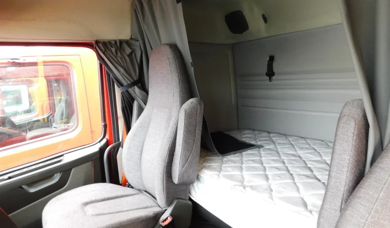 
								Used 2020 Volvo VNL Sleeper in St Elizabeth New Jersey full									