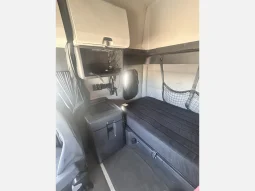 Used 2020 Freightliner Cascadia Sleeper in Houston Texas