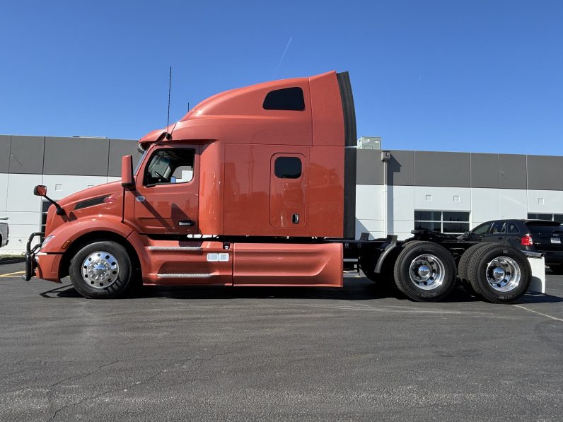 
								Used 2022 Peterbilt 579 Sleeper in Sauget Illinois full									