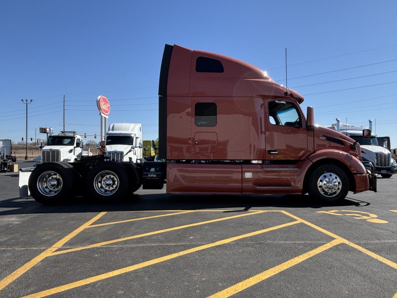 
								Used 2022 Peterbilt 579 Sleeper in Sauget Illinois full									
