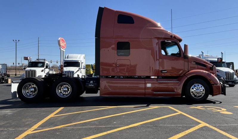 
								Used 2022 Peterbilt 579 Sleeper in Sauget Illinois full									