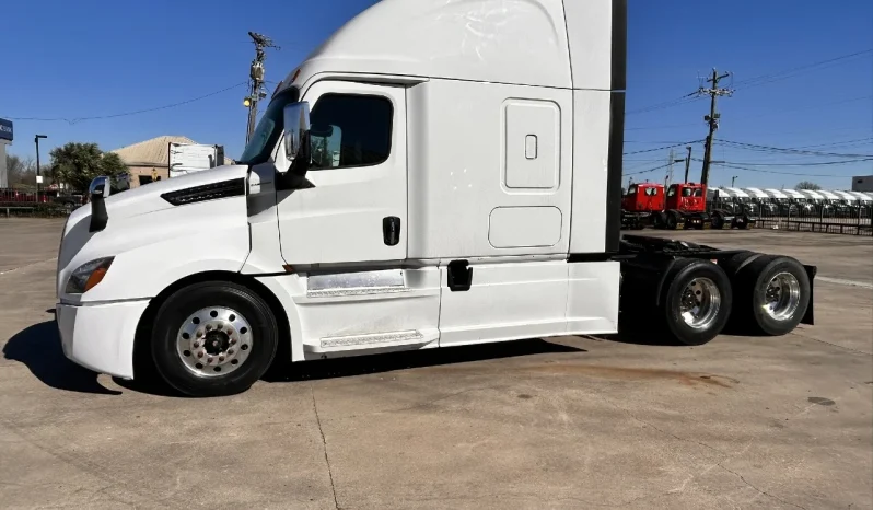 
								Used 2020 Freightliner Cascadia Sleeper in Houston Texas full									