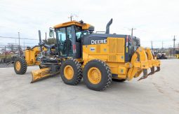 Used 2015 JOHN DEERE 672G Construction Equipment in San Antonio Texas