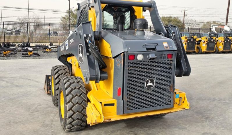 
								Used 2023 JOHN DEERE 330G Construction Equipment in San Antonio Texas full									