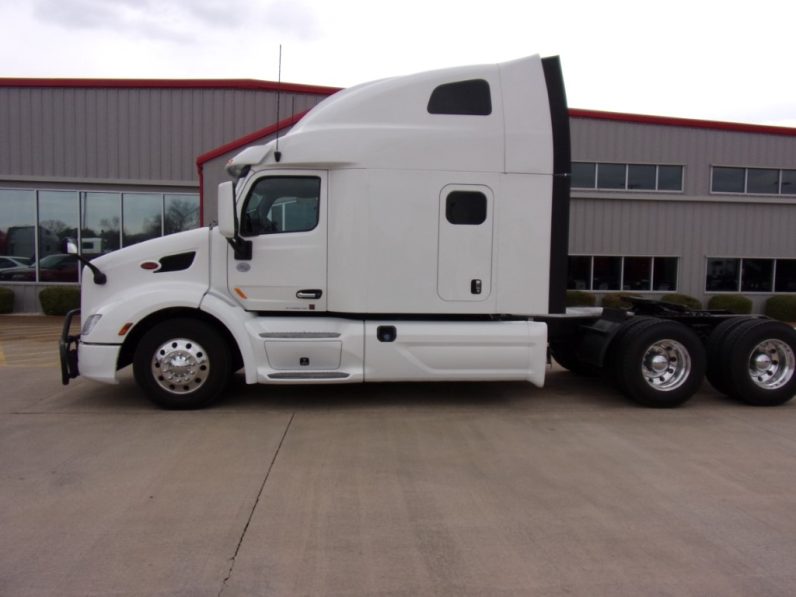 
								Used 2021 Peterbilt 579 Sleeper in Van Buren Arkansas full									