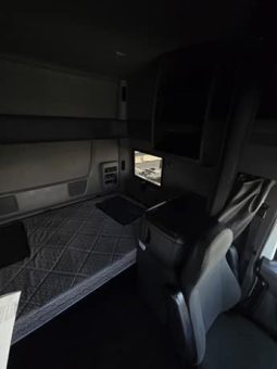 Used 2019 International LT Sleeper in El centro California