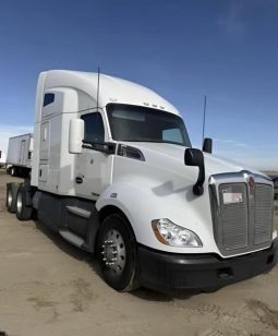 Used 2017 Kenworth T680 Sleeper in Downtown California