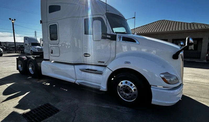 
								Used 2020 Kenworth T680 Sleeper in Houston Texas full									