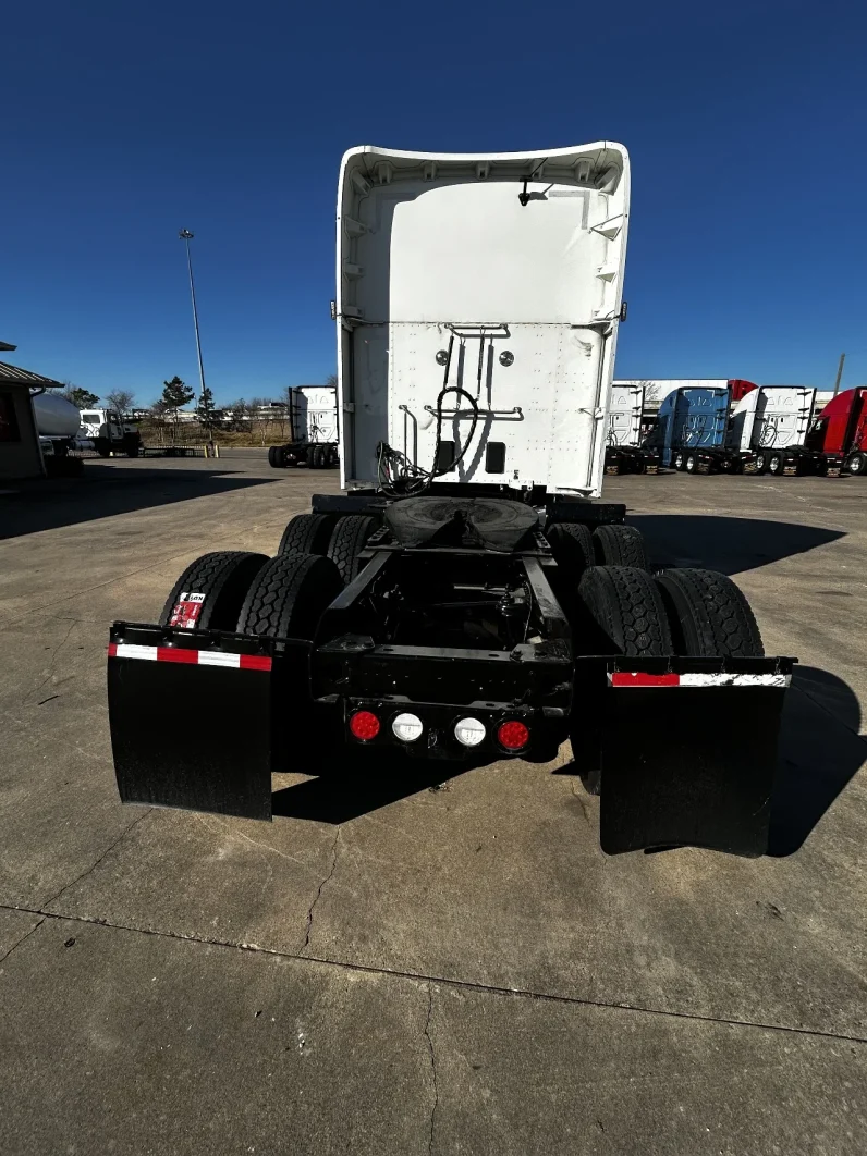 
								Used 2020 Kenworth T680 Sleeper in Houston Texas full									