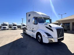 Used 2019 Volvo 760 Sleeper in Houston Texas