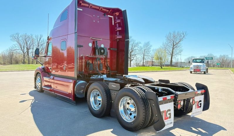 
								Used 2022 Peterbilt 579 Sleeper in Strafford Missouri full									
