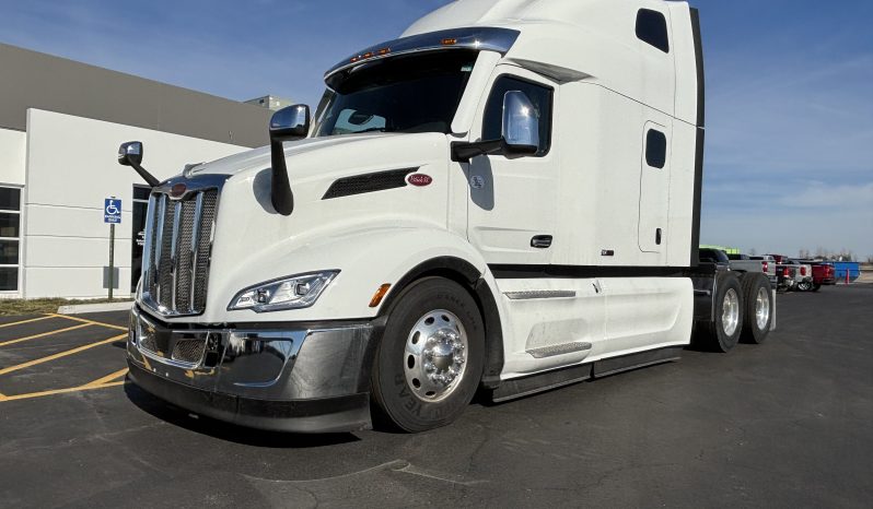 
								Used 2024 Peterbilt 579 Sleeper in Sauget Illinois full									