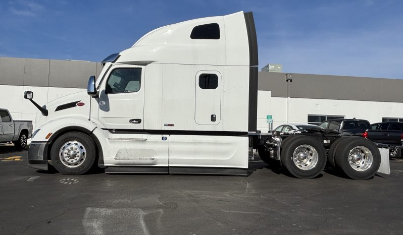 
								Used 2024 Peterbilt 579 Sleeper in Sauget Illinois full									