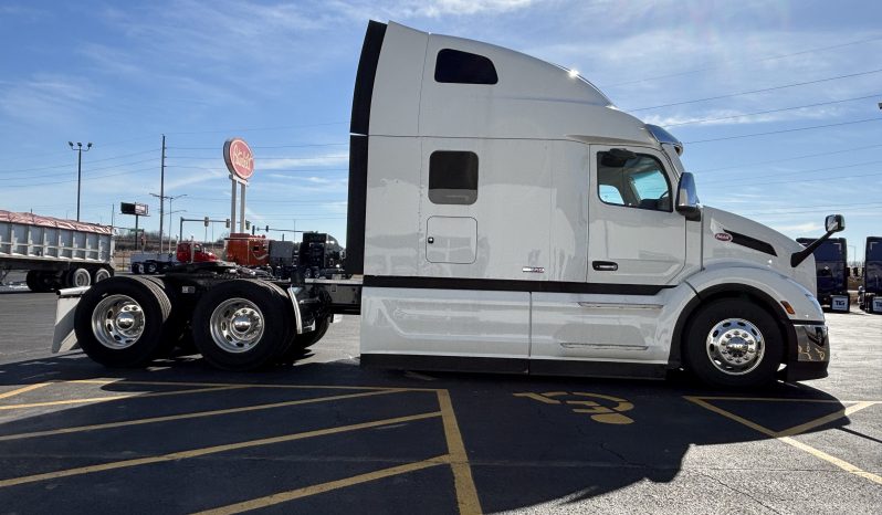 
								Used 2024 Peterbilt 579 Sleeper in Sauget Illinois full									