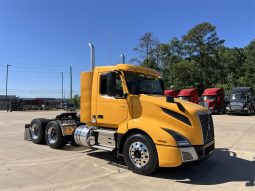 Used 2021 Volvo VNL62T300 Day Cab in Houston Texas