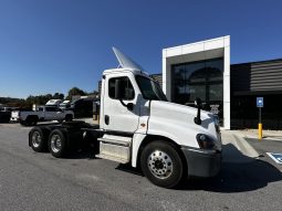 Used 2017 Freightliner Cascadia 125 Day Cab in Atlanta Georgia