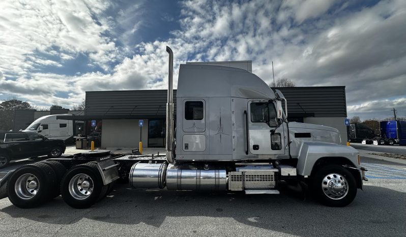 
								Used 2022 Mack PINNACLE 64T Sleeper in Atlanta Georgia full									