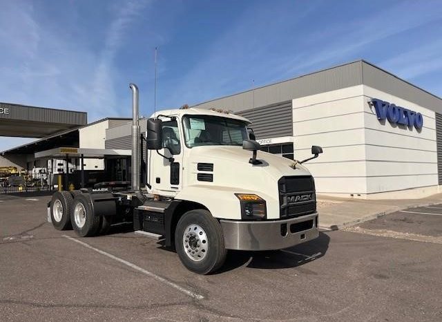 
								New 2025 Mack ANTHEM 64T Day Cab in Phoenix Arizona full									