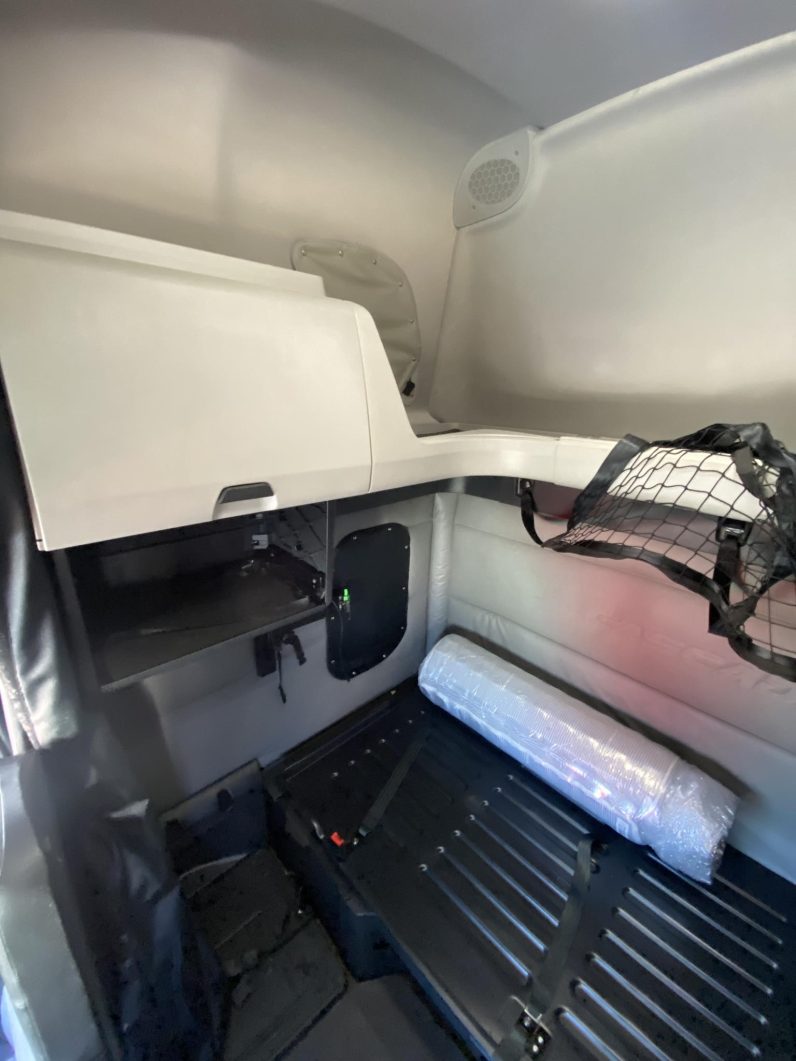 
								Used 2021 Freightliner Cascadia 126 Sleeper in Phoenix Arizona full									