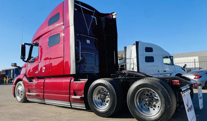 
								Used 2021 Volvo VNL64T760 Sleeper in Phoenix Arizona full									