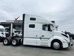 Used 2022 Volvo VNL64T760 Sleeper in Austin Texas