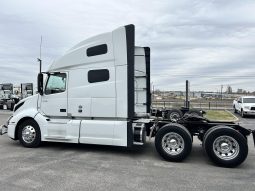 Used 2022 Volvo VNL64T760 Sleeper in Austin Texas