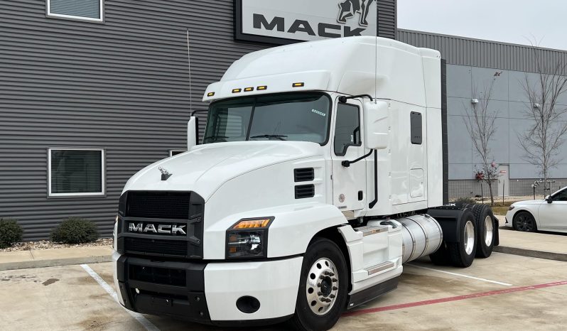 
								New 2024 Mack ANTHEM 64T Sleeper in Houston Texas full									