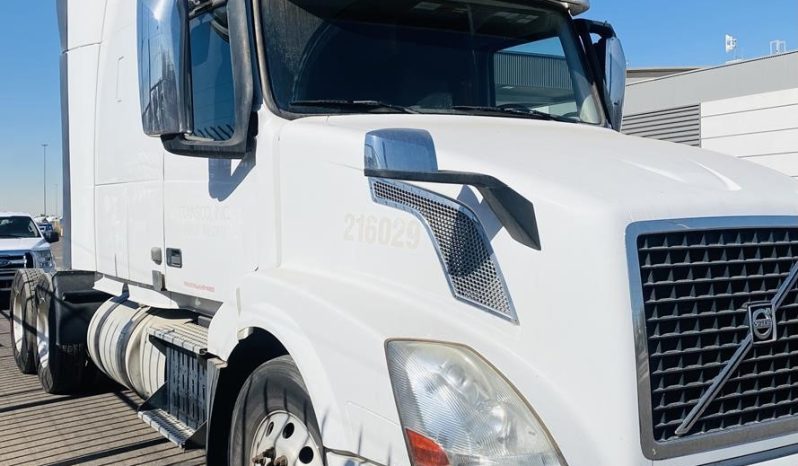 
								Used 2017 Volvo VNL64T630 Sleeper Phoenix Arizona full									
