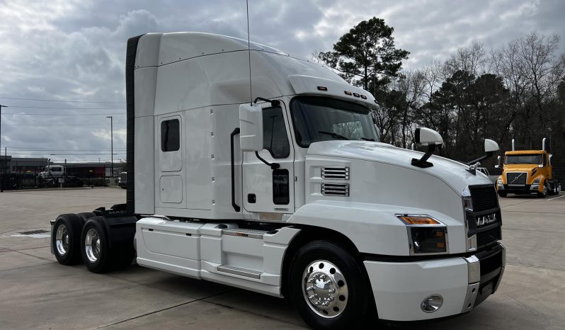 
								Used 2023 Mack ANTHEM 64T Sleeper in Houston Texas full									