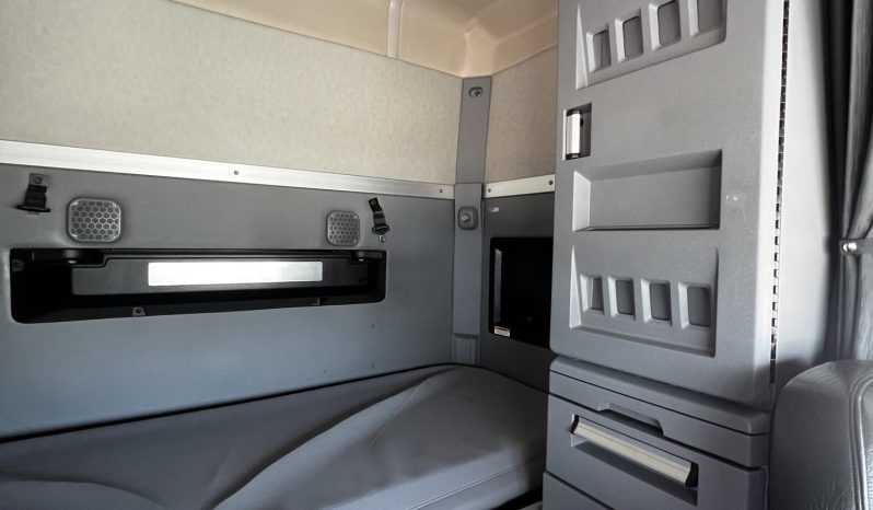 
								Used 2023 Mack ANTHEM 64T Sleeper in Houston Texas full									