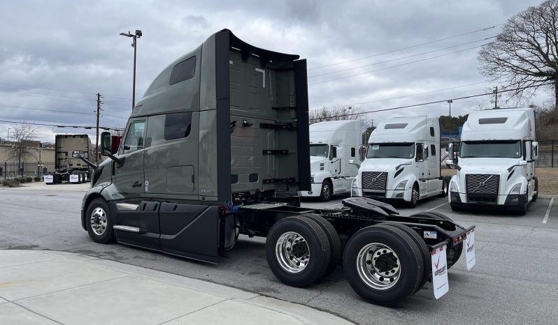 
								New 2025 Volvo VNL64T660 Sleeper in Atlanta Georgia full									