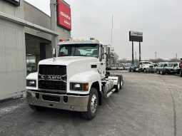 New 2026 Mack PINNACLE 64T Day Cab in St Louis Illinois