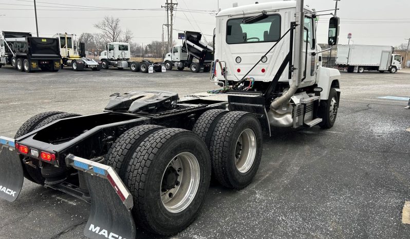 
								New 2026 Mack PINNACLE 64T Day Cab in St Louis Illinois full									