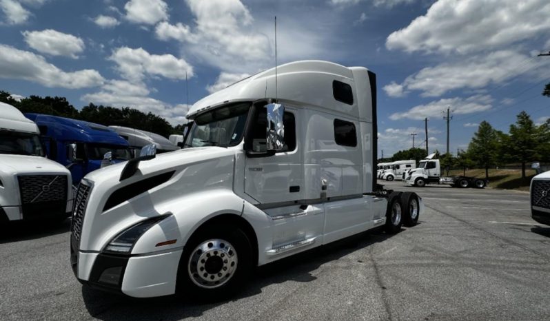 
								Used 2023 Volvo VNL64T860 Sleeper in Atlanta Georgia full									