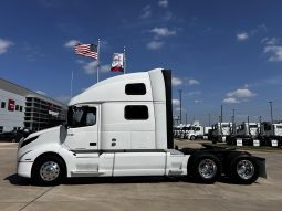 Used 2023 Volvo VNL64T860 Sleeper in Houston Texas