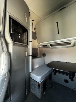 Used 2023 Volvo VNL64T860 Sleeper in Houston Texas
