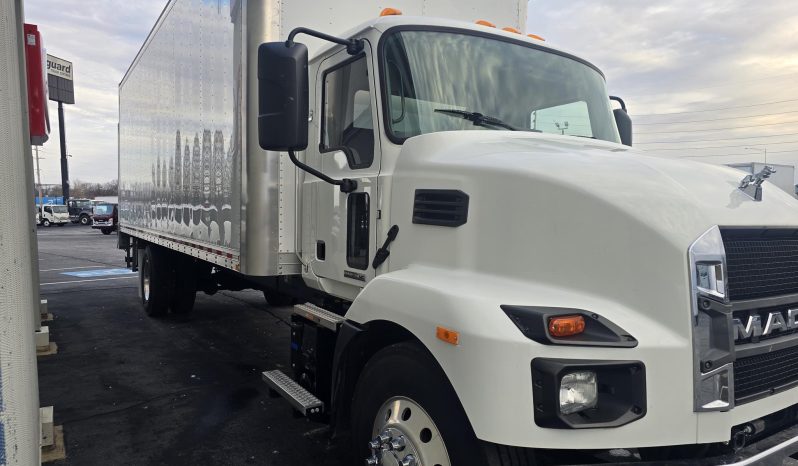 
								Used 2023 Mack MD6 Box Truck in St Louis Illinois full									