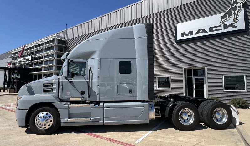 
								New 2024 Mack ANTHEM 64T Sleeper in Houston Texas full									
