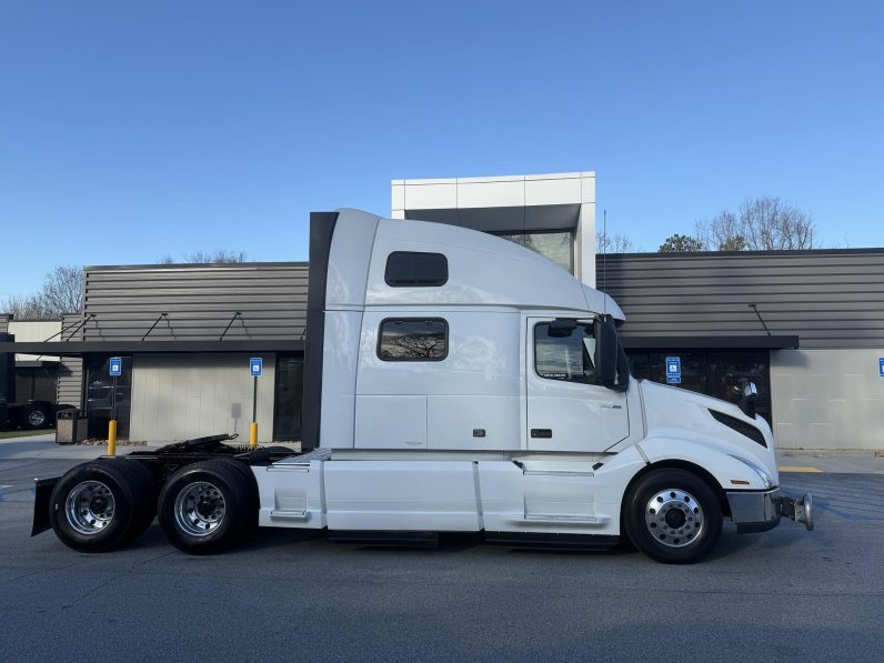 
								Used 2020 Volvo VNL64T860 Sleeper in Atlanta Georgia full									