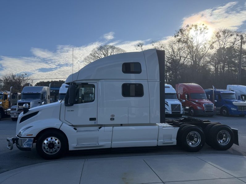 
								Used 2020 Volvo VNL64T860 Sleeper in Atlanta Georgia full									