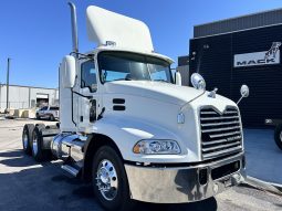 Used 2016 Mack PINNACLE CXU613 Day Cab in Austin Texas