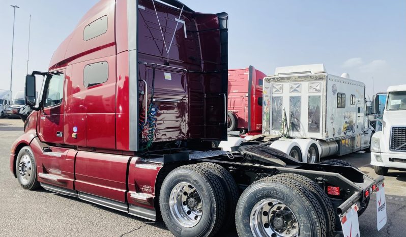 
								Used 2021 Volvo VNL64T760 Sleeper in Phoenix Arizona full									