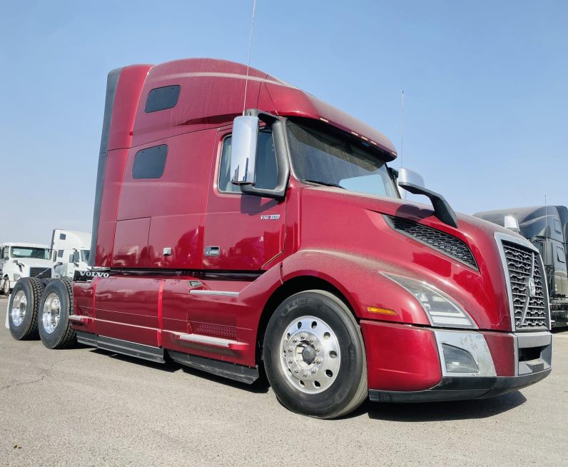 
								Used 2021 Volvo VNL64T760 Sleeper in Phoenix Arizona full									