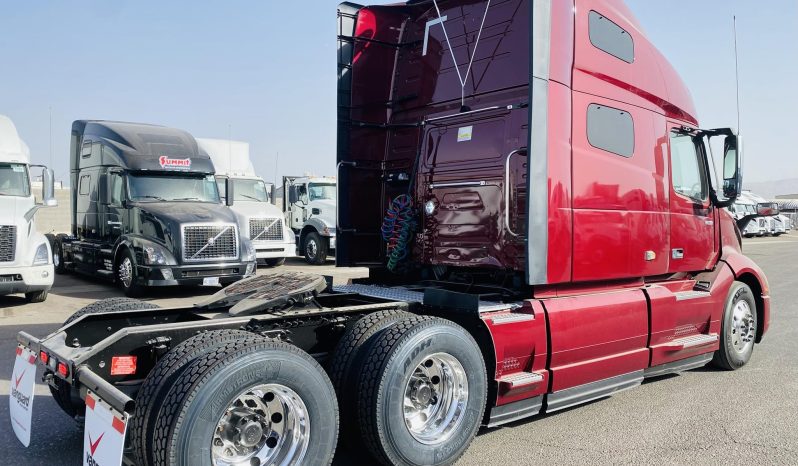 
								Used 2021 Volvo VNL64T760 Sleeper in Phoenix Arizona full									