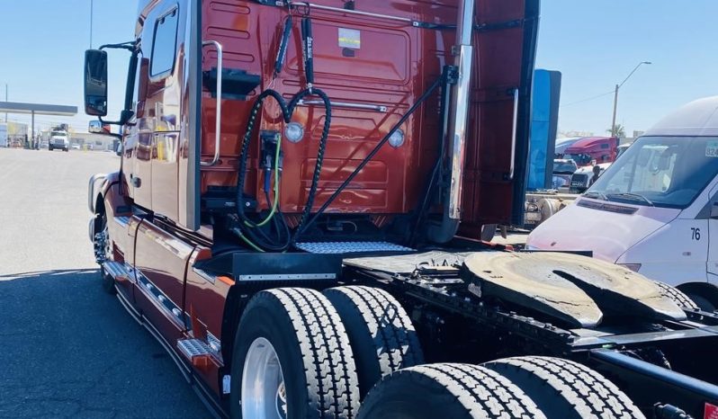 
								Used 2021 Volvo VNL64T860 Sleeper in Phoenix Arizona full									