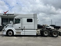 Used 2018 Volvo VNL64T740 Sleeper in Austin Texas