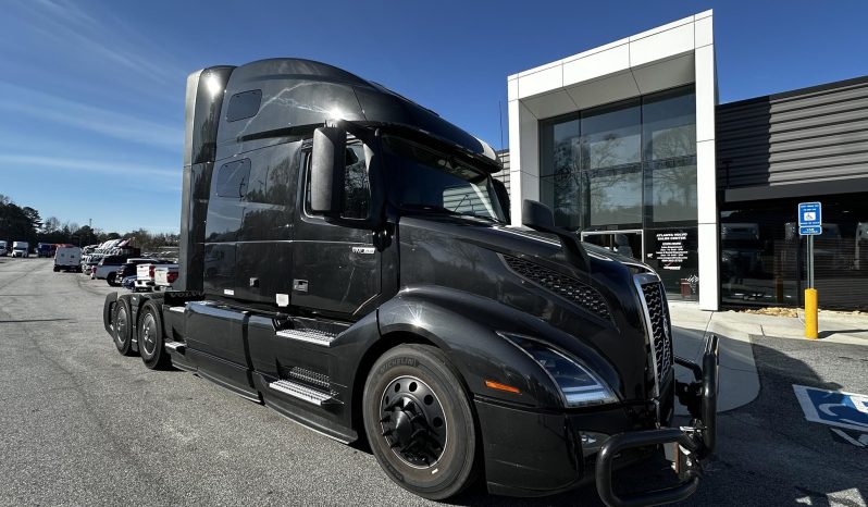 
								Used 2023 Volvo VNL64T760 Sleeper in Atlanta Georgia full									